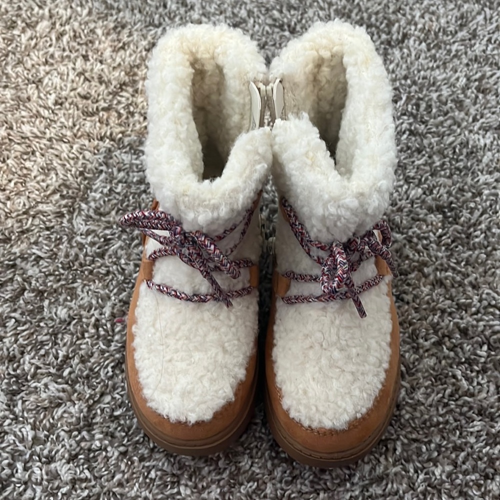 Never worn toddler girls boots!